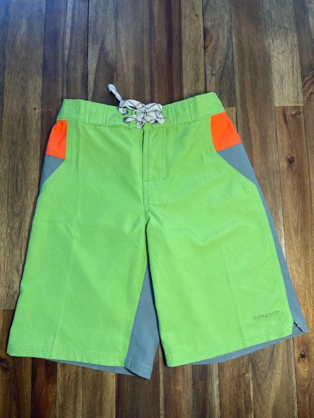 Patagonia board shorts boys medium